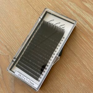 Borboleta Lash Extensions: J-curl, .15 diameter - 7-15 lengths in one tray